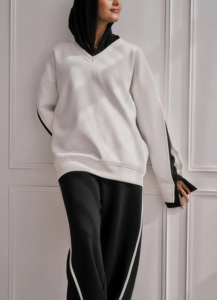 White Isabella Sweatshirt